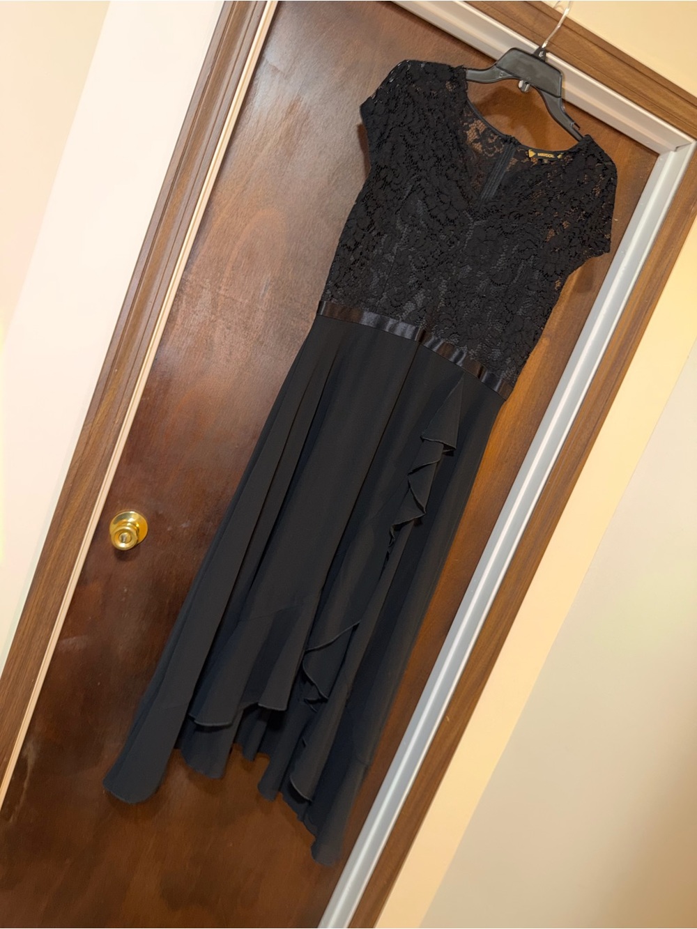 SLIMMING Black Lace & Chiffon Evening Dress. Lined XL (14/16)